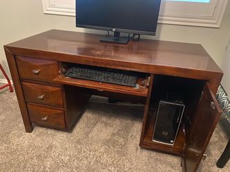 Computer desk