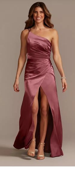 Galina Signature Size 4, Purple Prom/Bridesmaid Dress