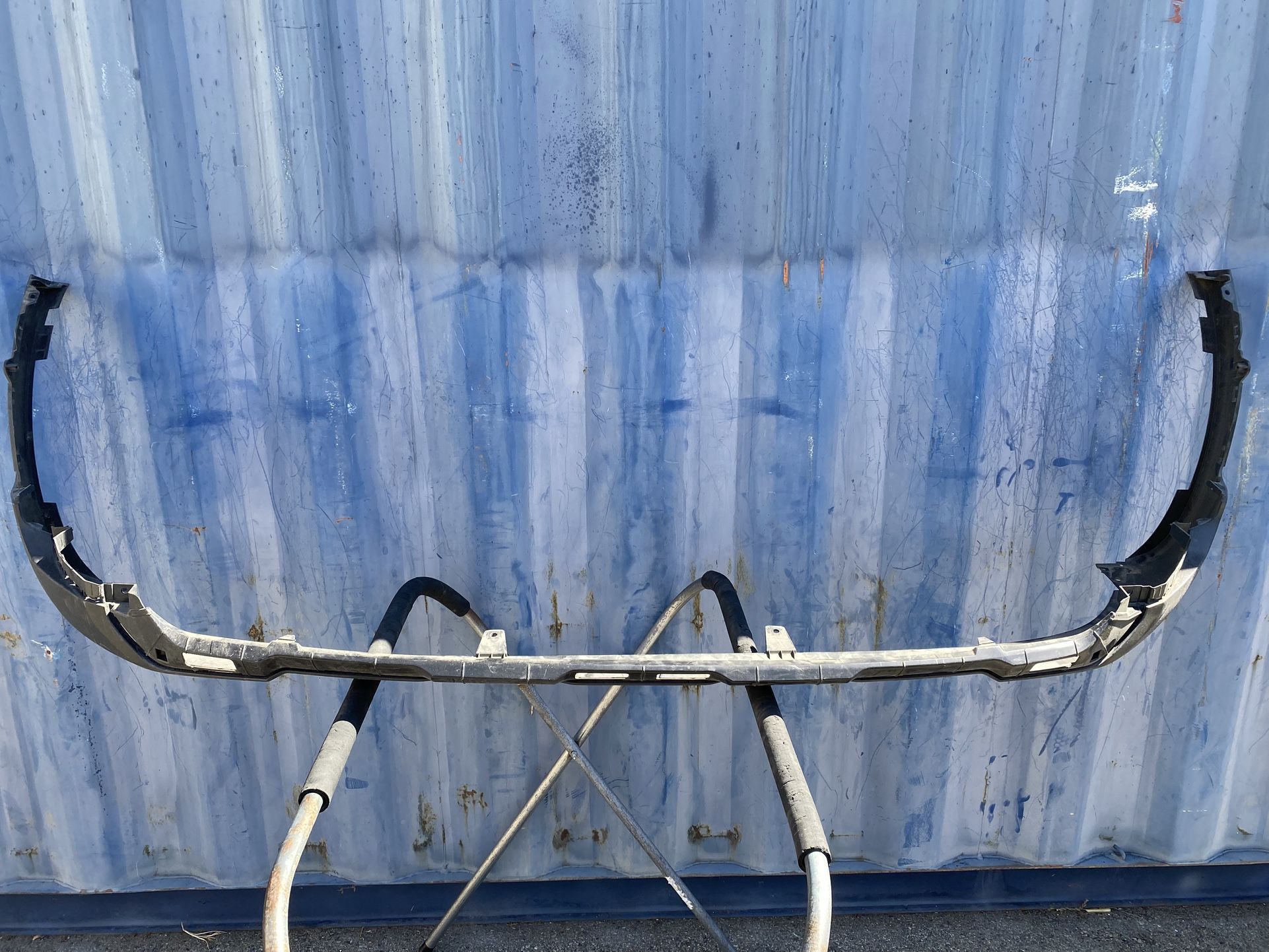 2023,2024 Kia Telluride Front Lower Bumper Cover