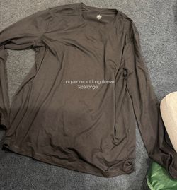 Alo Men conquer react long sleeve Size large