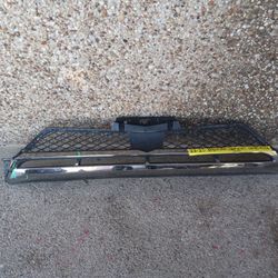 2022-23 Hyundai Genesis GV70 Sport Lower Grill (Car Parts)