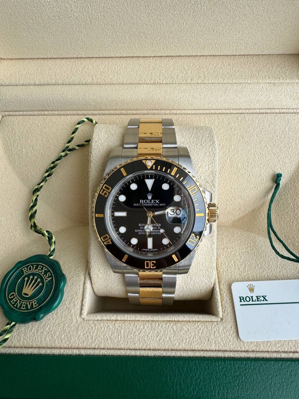 Rolex Submariner Date 40mm 18k yellow gold and stainless steel