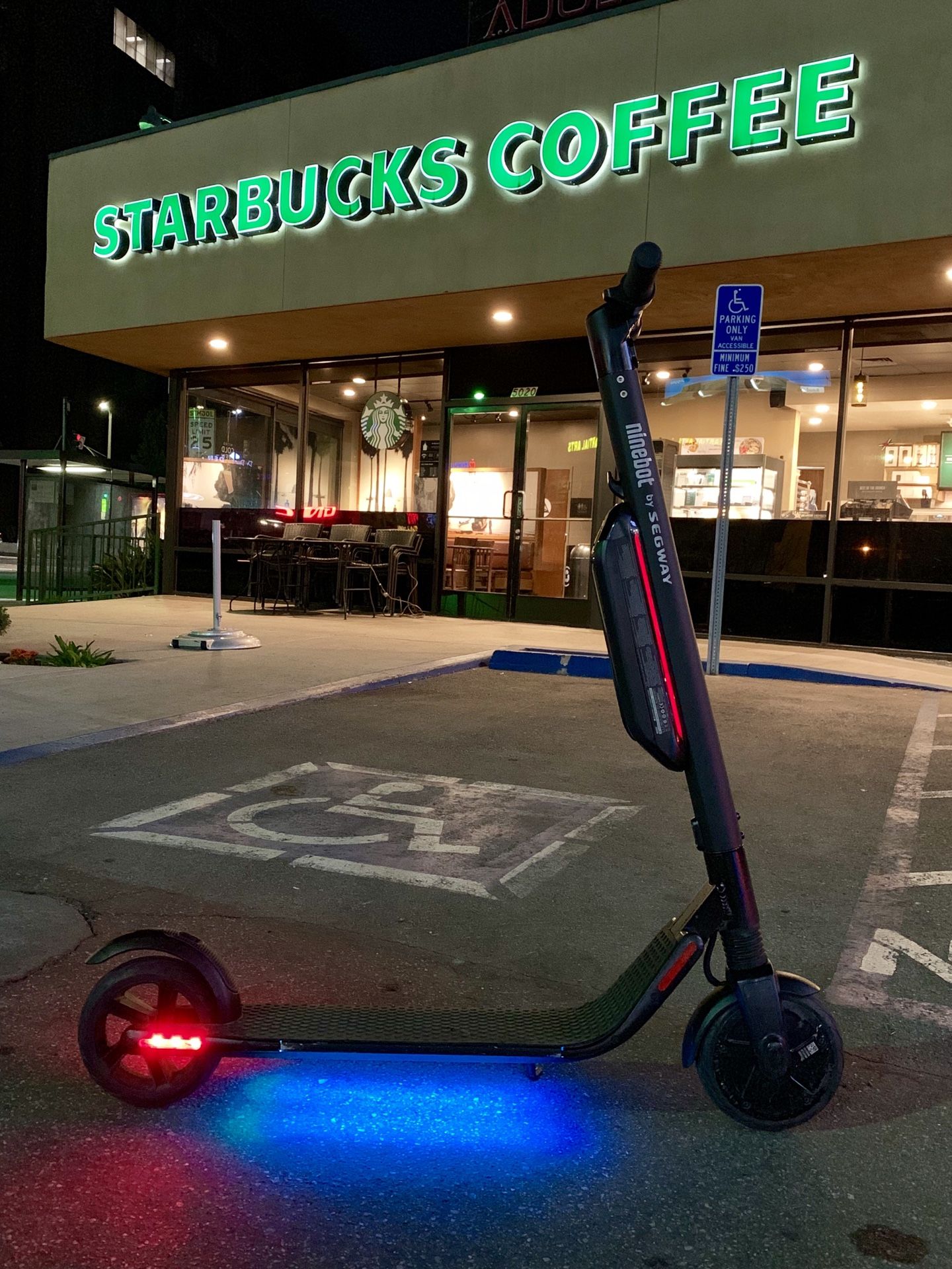ES2 & ES4 SCOOTERS FROM SEGWAY-NINEBOT