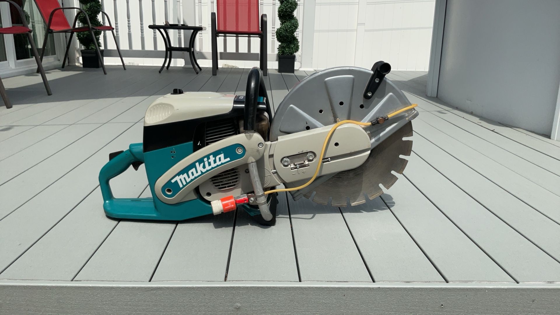 Makita USA Cut-Off Saw