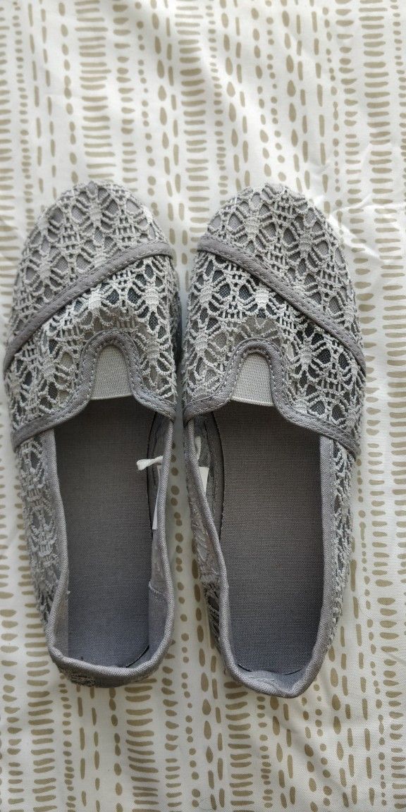 Women Footwear -Size 5/6