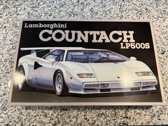 Lamborghini Countach - Fujimi 1/16 Scale Model Kit