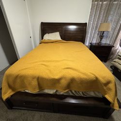 Queen Bedroom Set