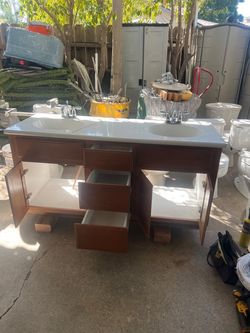Double Vanity 63”