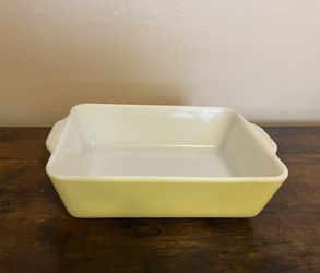 Vintage Pyrex Baking Dish
