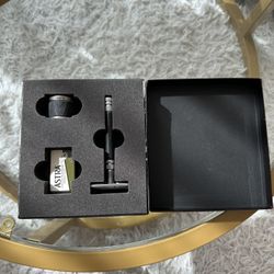 Feather Wood Handle Edge Razor