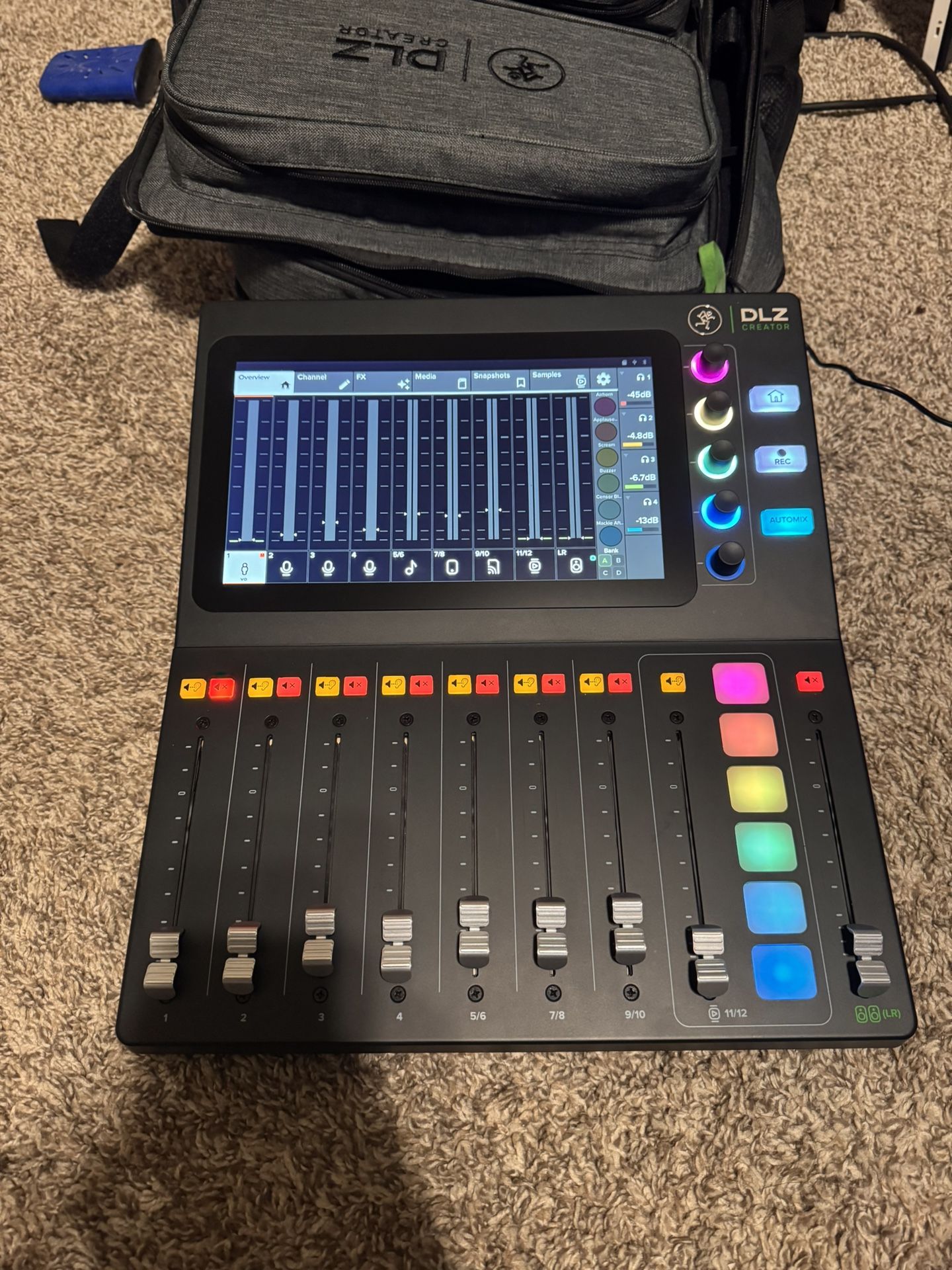 Mackie DLZ Creator Adaptive Digital Mixer + Custom Bag – Mint Condition!