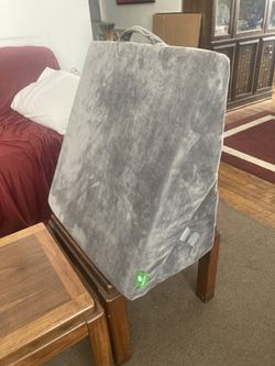 Triangle Back Bed Pillow