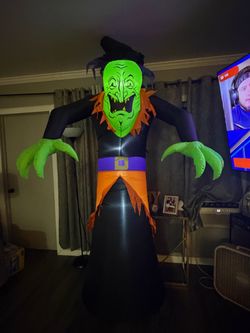 Halloween inflatable 8 ft