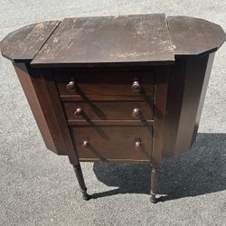  Vintage Wooden Seeing Table 
