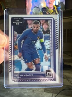 Kylian Mbappé Base Card