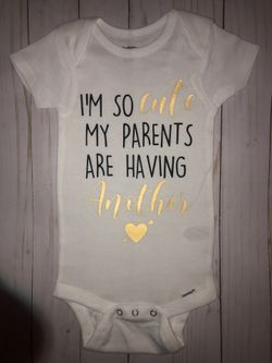 Sibling Pregnancy announcement onesie
