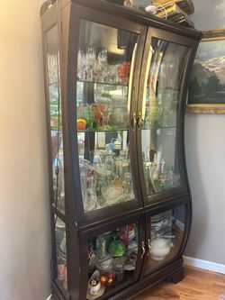 China cabinet hutch