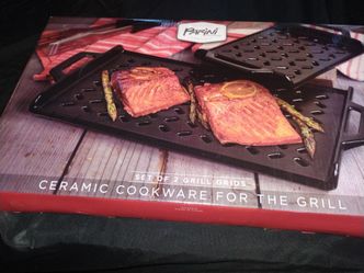 Set of 2 grill grids