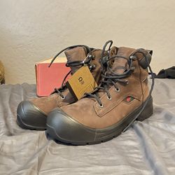 Work Boots - Red Wing - Size 10 ***NEVER WORN***
