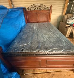 Queen Size Bed Frame with Mattress and box room