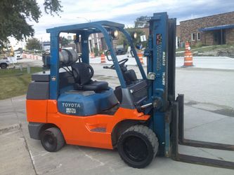 Toyota 12K LB. Heavy Duty Propane Forklift