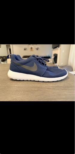 Nike Roshe Run Midnight Navy/White/Black Low Top Lace Up Mesh Sneaker size 9M