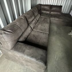 Nice Comfortable Brown Sectional Couch 