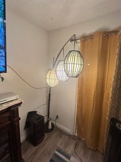 Lamp/lámpara de pie