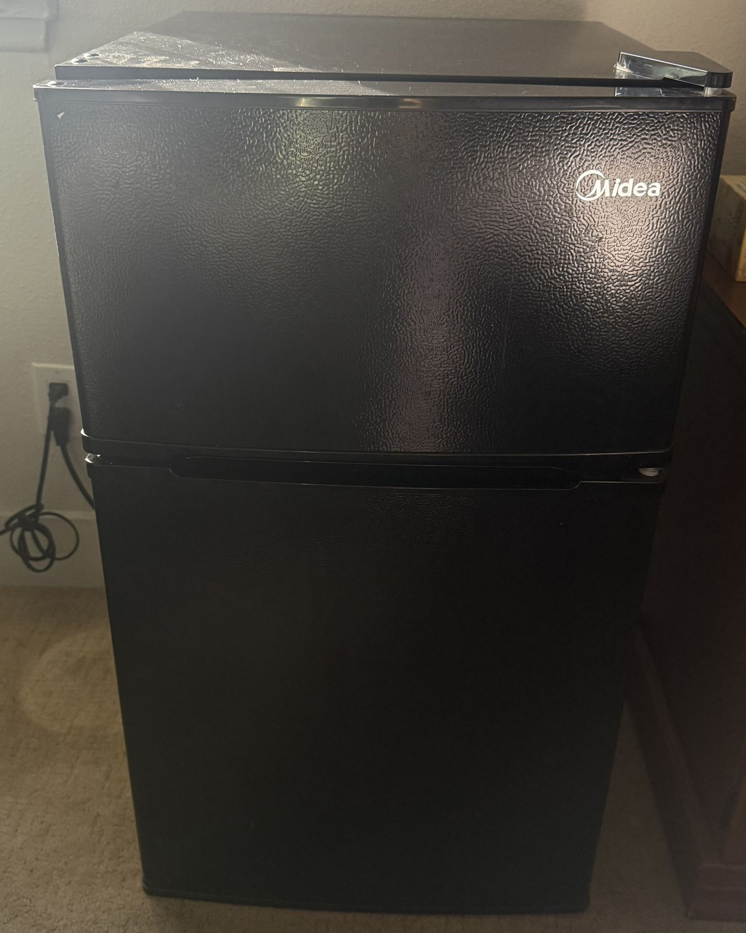 Black Mini Fridge/Freezer Double Door Midea