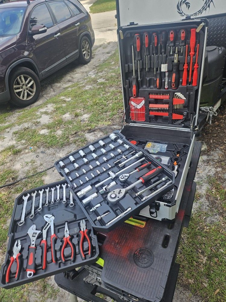 399 Professional Tool Set In Case