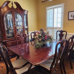 Dining Room Table and Chairs 