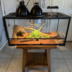 Reptile/Terrarium/Aquarium 50 Gallons Front Opening Tank With Set Up ( No Animals Included) ( Have More Tanks Available) *** Like New ***