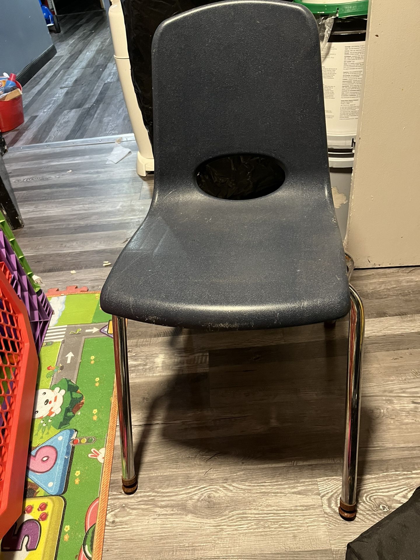 10 School Chairs