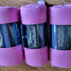 Lot Of 3 Travel Blanquet ( Pink)