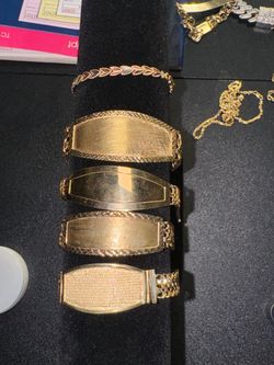 Gold bracelets/ Esclavas de oro