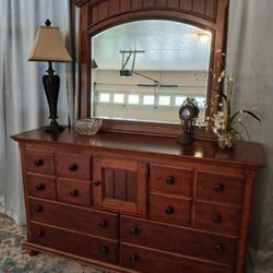 Beautiful Solid Wood Mahogany Tripple Dresser And Mirror 