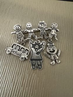 FOUR HAPPY KIDS STERLING SILVER 925 BROOCH PIN 