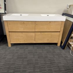 60” Bathroom Vanity In Wood Color 