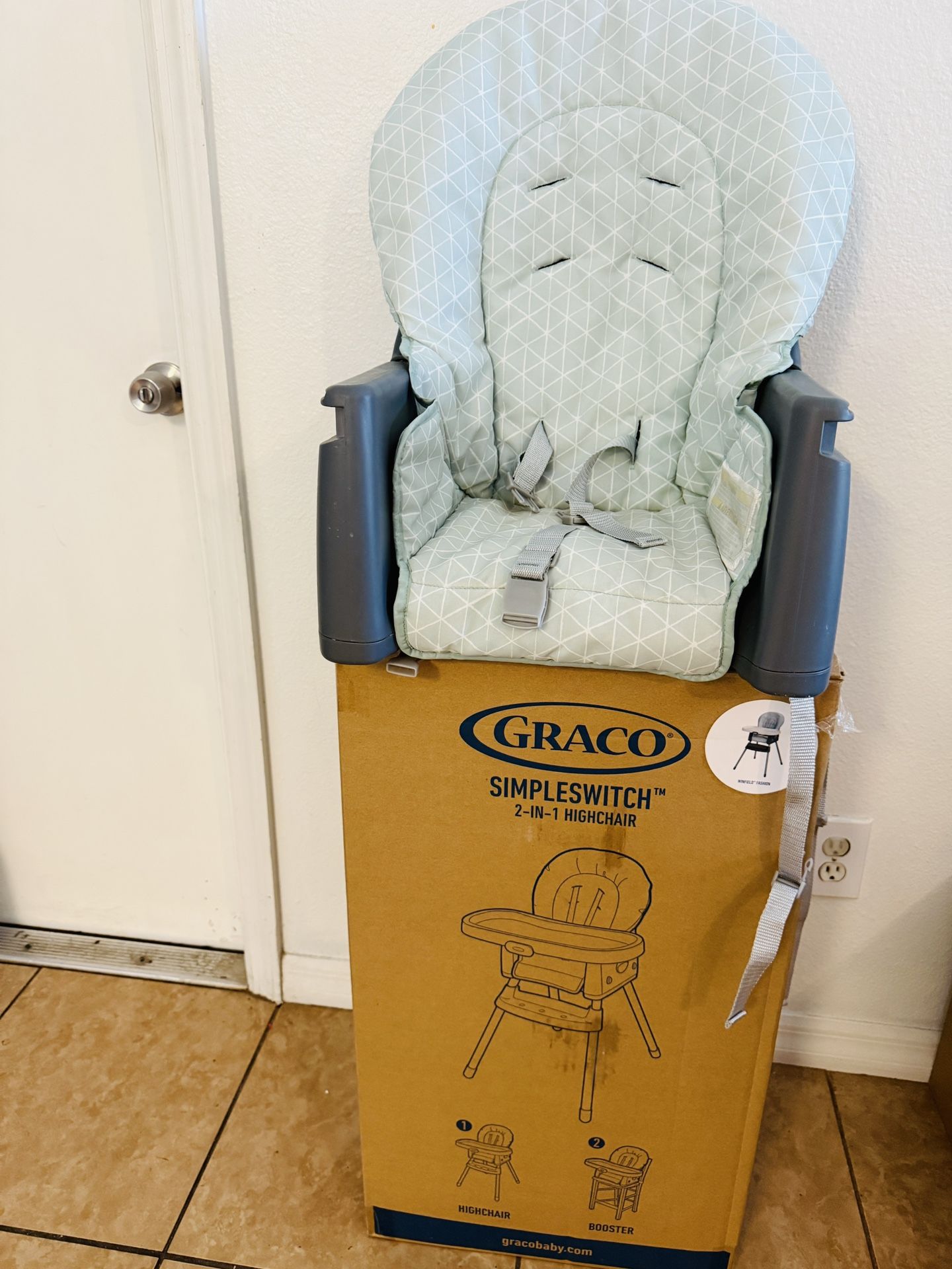 Graco High Chair Plus 3 Diaper Pails