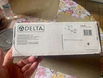 Delta Roman Tub Trim Faucet (bathroom)