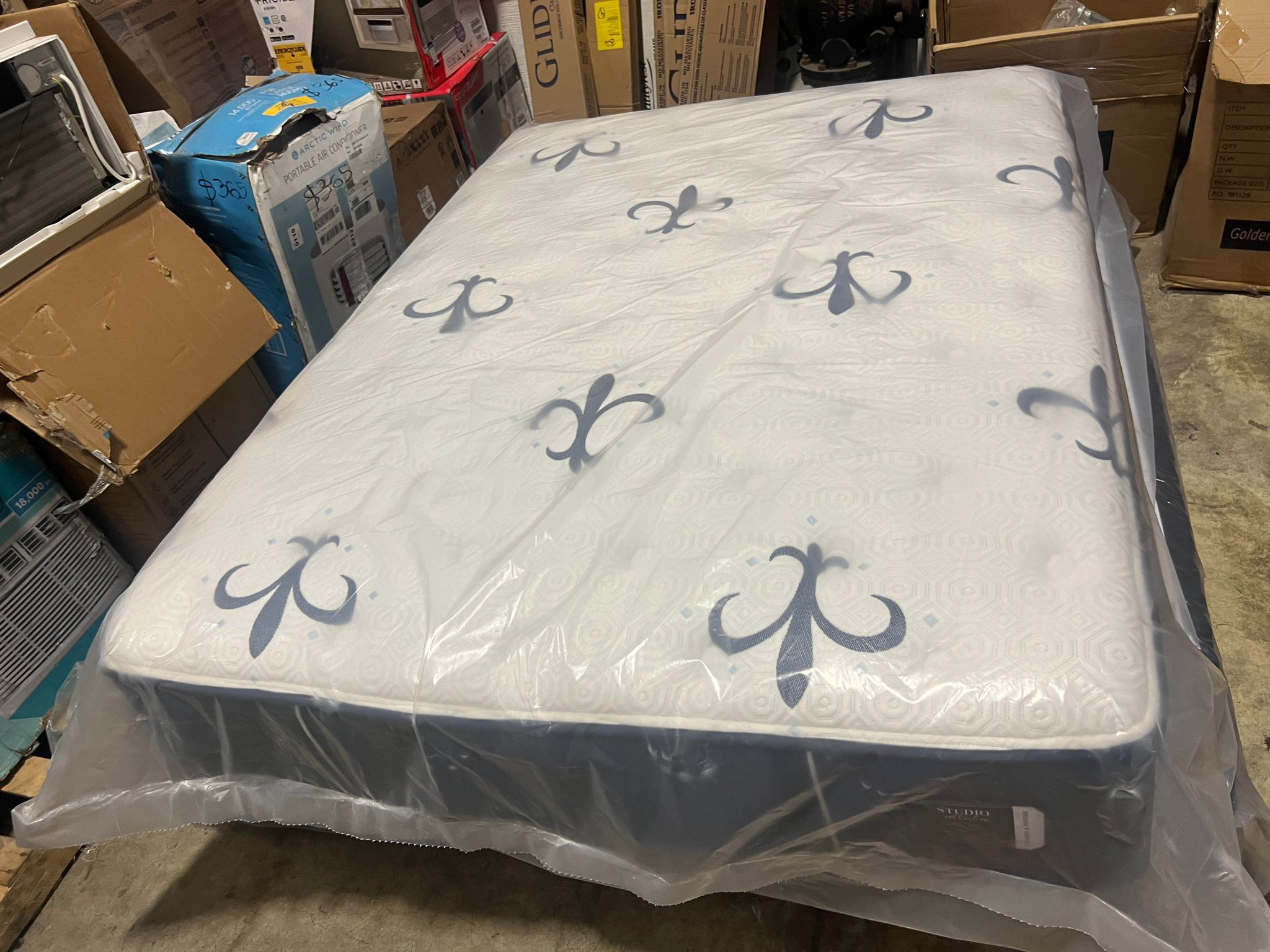 Queen Mattress Stearns and Foster Studio Collection 