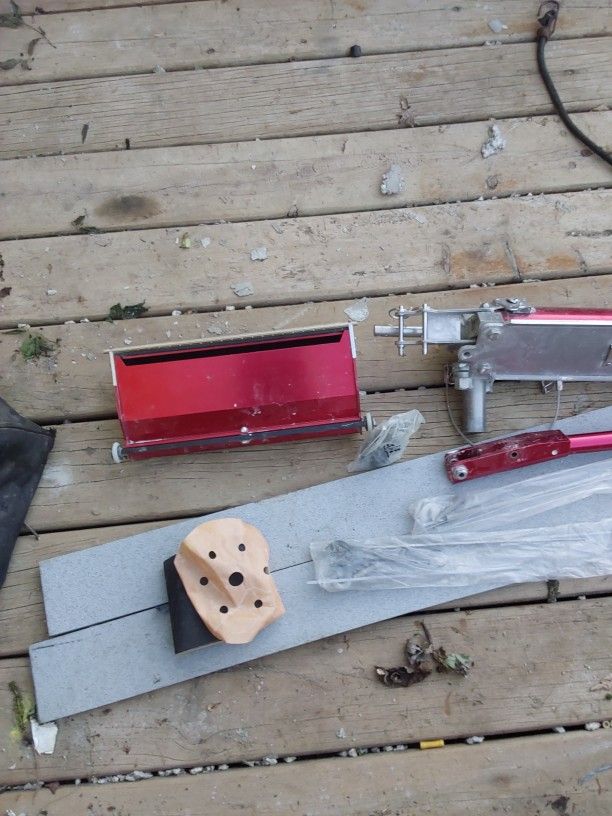 Angle Head, Box, Pump, Extra Box & Pump Parts.