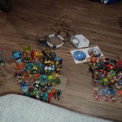 Disney Infinity And Skylander Figures Game And Portal 