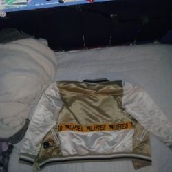 NEW LIFTED RESEARH  AND COMPANY...LRG JACKET .... MEDIUM SIZE .. BEIGE COLOR...  GROUP # 19470... 47+1320028 RESEARCH...