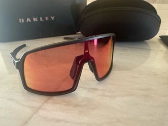 Oakley Sutro Sunglasses Prizm Field Lens