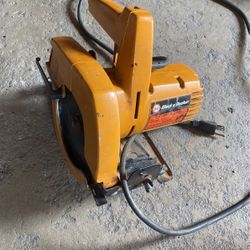 Black And Decker Circular Saw
