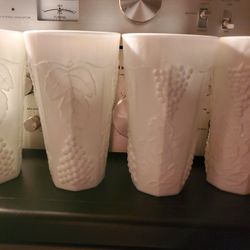 Vintage 1950s Milk Glass Glasses X4 