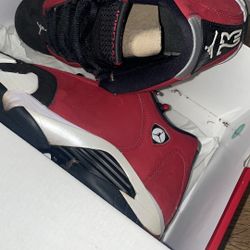 Jordan 14 Toro