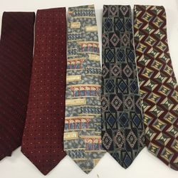 Lot Of 5 Bill blass Men’s Dress Neck Ties