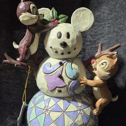 DISNEY COLLECTION "WOODLAND WINTER WONDERLAND "